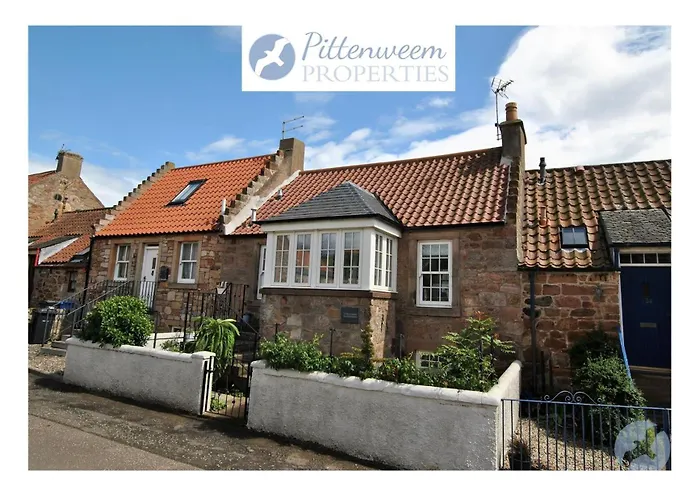 The Old Stables- Charming Cottage Crail
