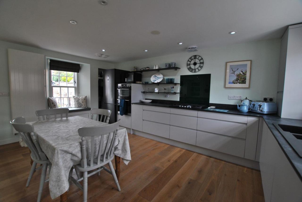 The Old Stables- Charming